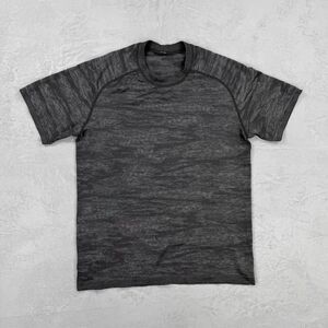 Lululemon Metal Vent Tech T-shirt in Graphite Black Men's Large